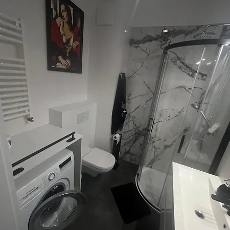 Chmielna Riverside Apartman *