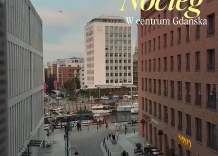 Chmielna Riverside Apartamento *